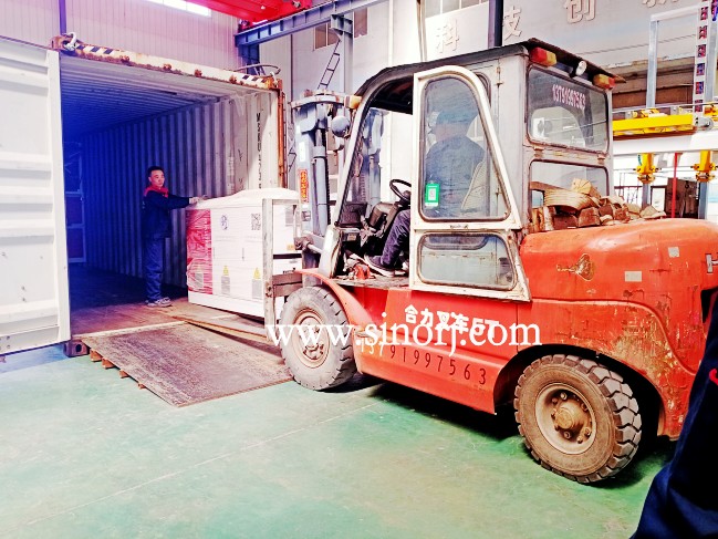 開啟貨柜連發(fā)模式，墻板生產(chǎn)線、格柵板生產(chǎn)線、線條生產(chǎn)線發(fā)貨中